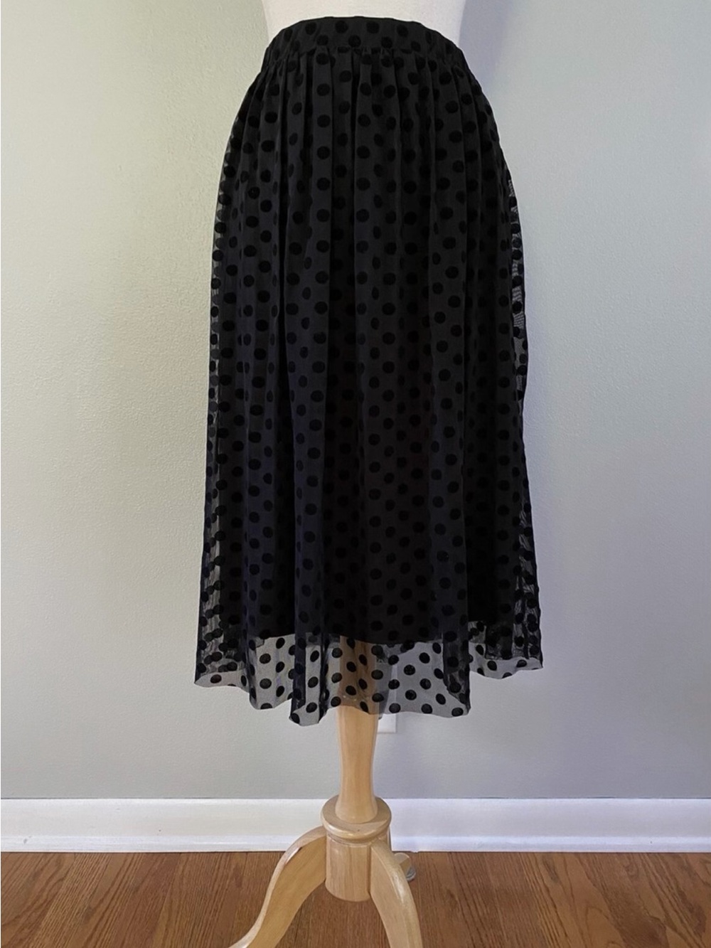 Bobeau Women's Size L Black Polka Dot Mesh Overlay Midi Skirt size Medium